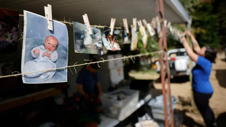 Help victims of hurricanes Helene and Milton Help victims of hurricanes Helene and Milton